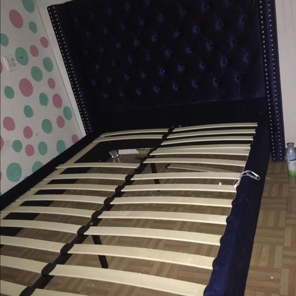 Is  Like Brand new - Picture 3 of 5